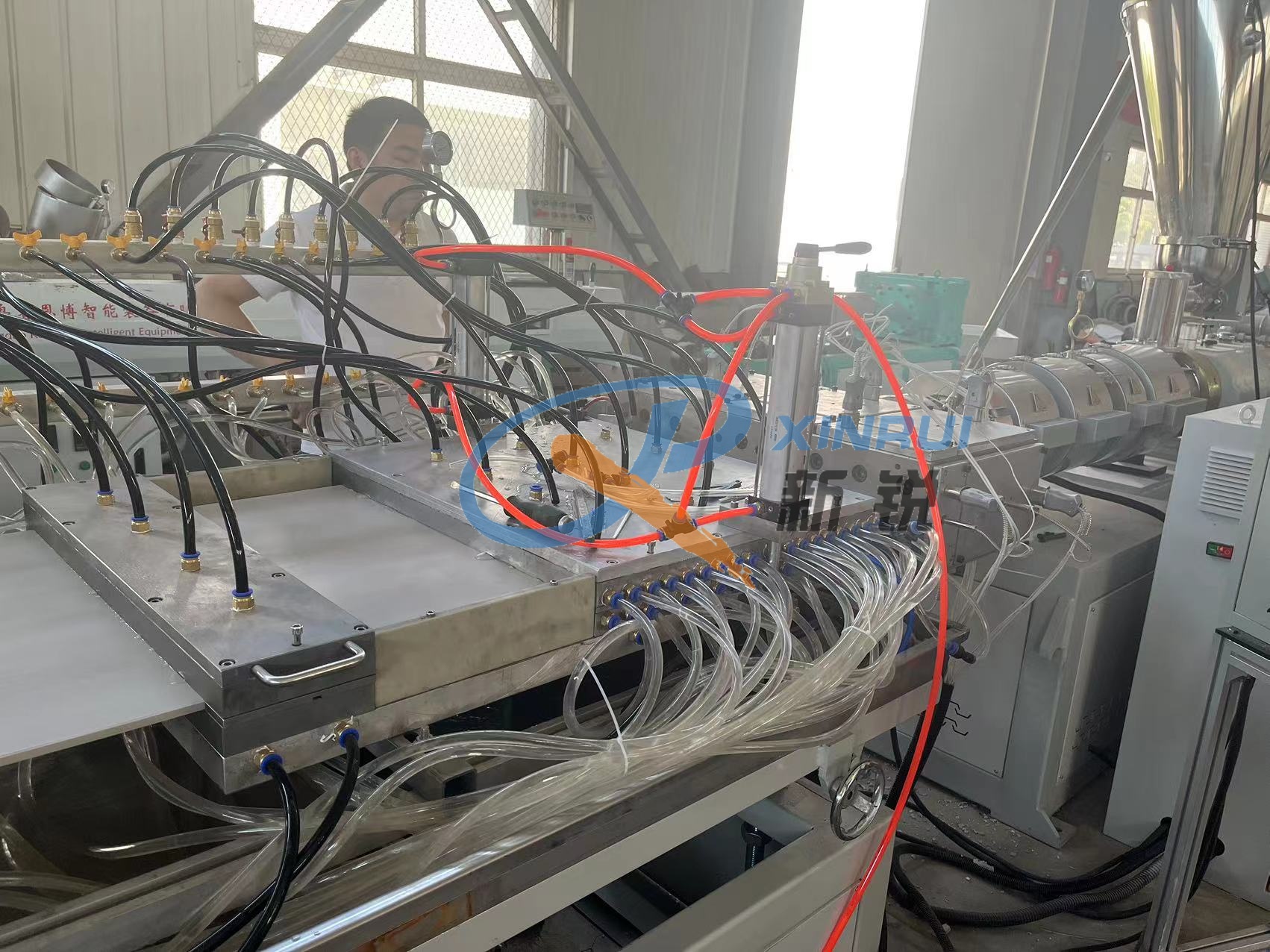 pvc ceiling panel machine (5) آلة لوحة سقف PVC (5)