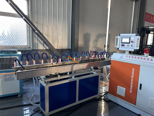 ماكينة خرطوم حديقة PVC 3/5 آلة خرطوم مقوى الألياف الطبقة