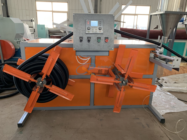 PVC PP PE مرنة الجدار المفرد آلة صنع الأنابيب